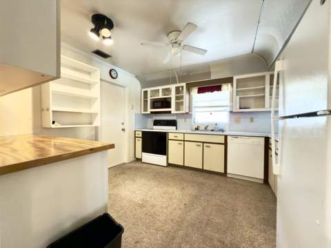 135 SE 26th Avenue, Boynton Beach FL - photo 11 of 44