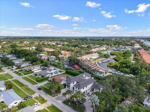 2267 Windsor Road, Palm Beach Gardens FL - photo 9 of 18