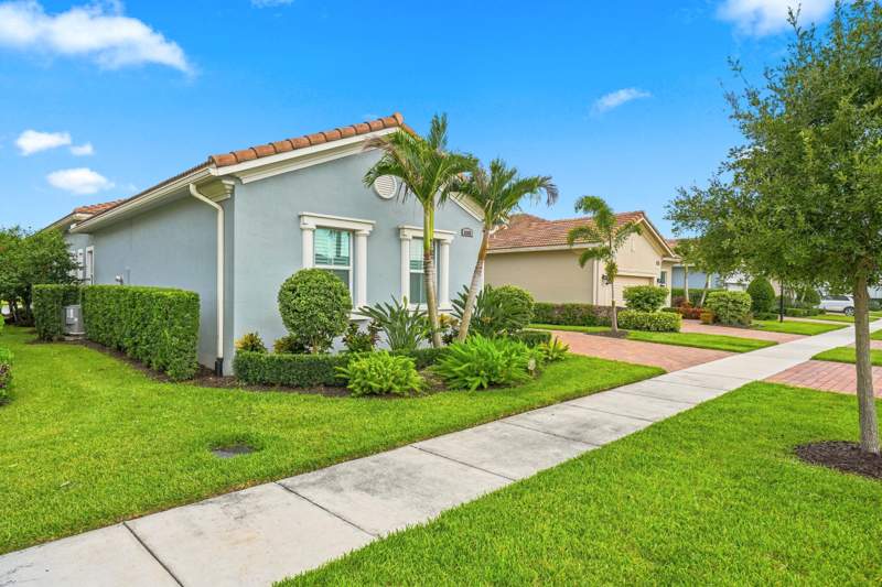 3 bedroom Single Family Residence at 8809 SW Montova Way, Verano PGA Village, Port St. Lucie — photo 4