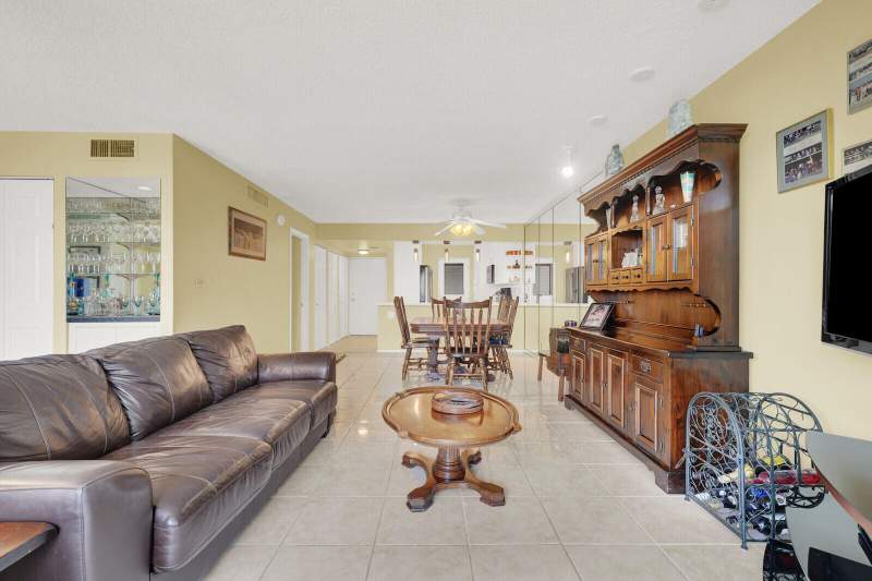 1 bedroom Condominium at 6461 NW 2nd Avenue #509, Boca Teeca Condo 5, Boca Raton — photo 5