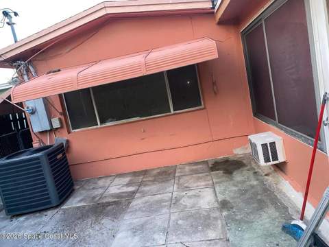 612 Minnesota Street, Lantana FL - photo 6 of 14