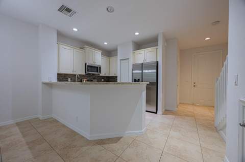 2646 Webb Avenue, Delray Beach FL - photo 7 of 31