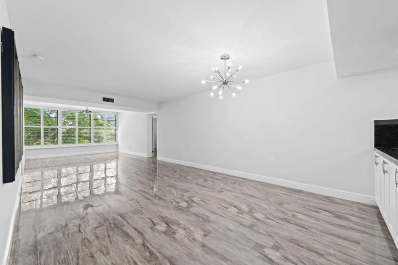 2 bedroom Condominium at 1502 Whitehall Drive #403, Condo 1 Of Whitehall Condos, Davie — photo 5
