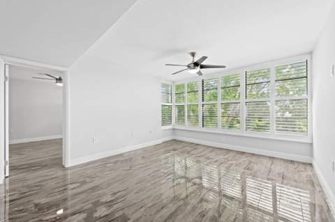 1502 Whitehall Drive #403, Davie FL - photo 6 of 20