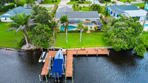 622 SW Pine Tree Lane, Palm City FL - photo 6 of 52