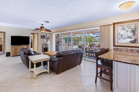 622 SW Pine Tree Lane, Palm City FL - photo 14 of 52