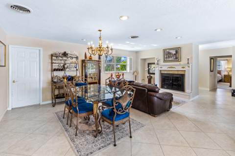 622 SW Pine Tree Lane, Palm City FL - photo 15 of 52