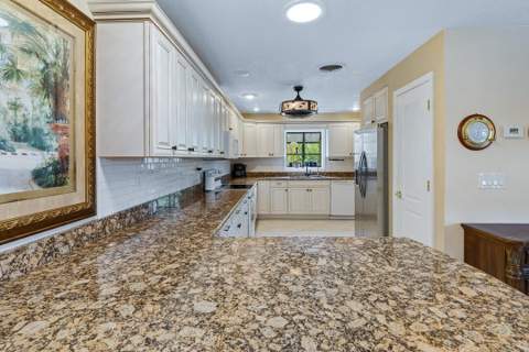 622 SW Pine Tree Lane, Palm City FL - photo 17 of 52