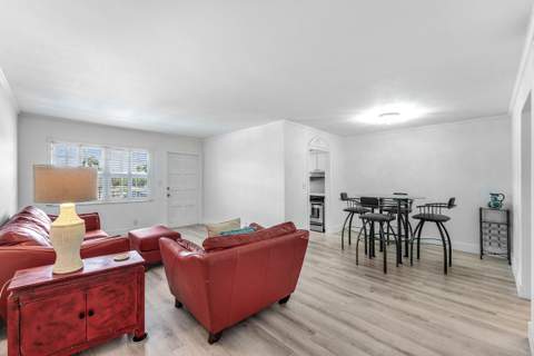 4111 NE 21st Way #204, Lighthouse Point FL - photo 6 of 35