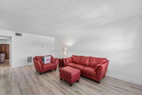 4111 NE 21st Way #204, Lighthouse Point FL - photo 7 of 35