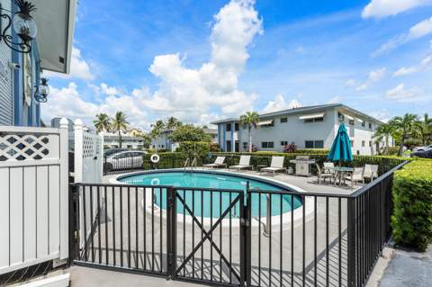 4111 NE 21st Way #204, Lighthouse Point FL - photo 19 of 35