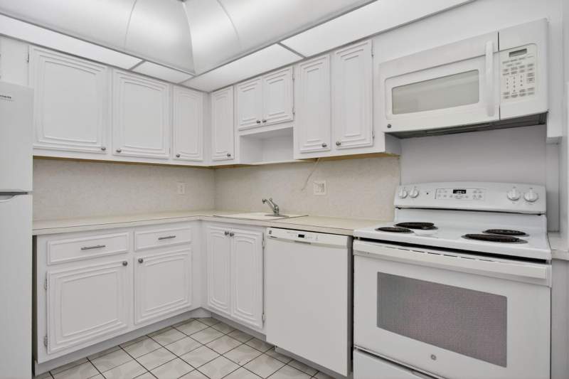 2 bedroom Condominium at 2651 S Palm Aire Drive #302, No 27 Palm-Aire Country Club, Pompano Beach — photo 4