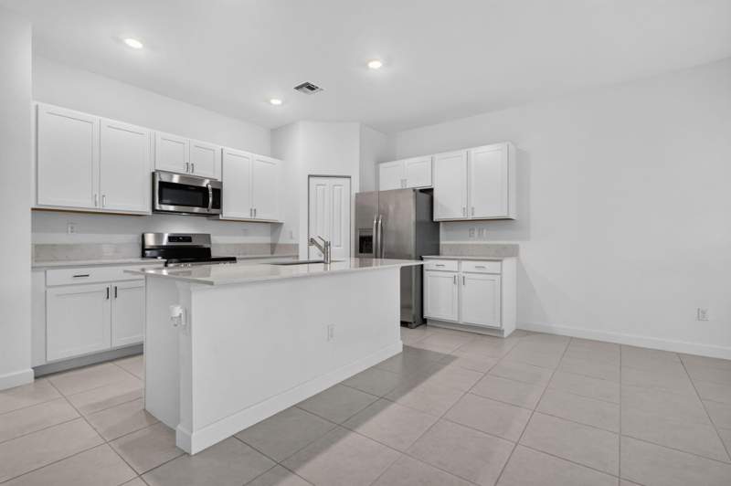 3 bedroom Townhouse at 4168 Lagoon Shore Drive, Lakeshore At The Fountains, Lake Worth — photo 3