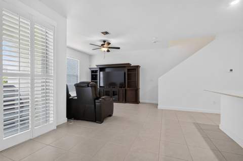4168 Lagoon Shore Drive, Lake Worth FL - photo 10 of 32