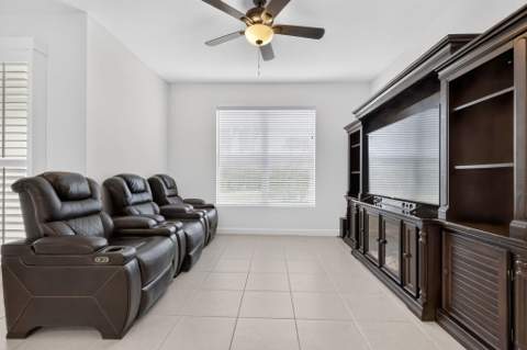 4168 Lagoon Shore Drive, Lake Worth FL - photo 13 of 32