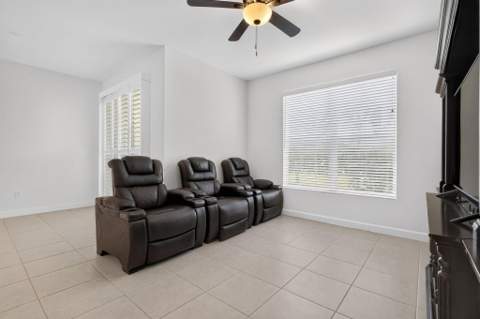 4168 Lagoon Shore Drive, Lake Worth FL - photo 14 of 32