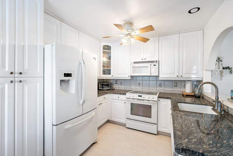 2 bedroom Condominium at 7633 Tahiti Lane #204, Lucerne Pointe One,Two,Three Four,Seven,Eight,Nine, Lake Worth — photo 3