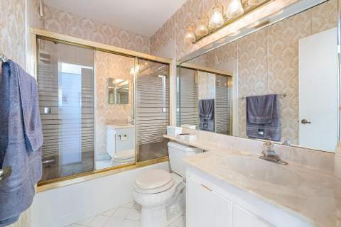 7633 Tahiti Lane #204, Lake Worth FL - photo 8 of 12