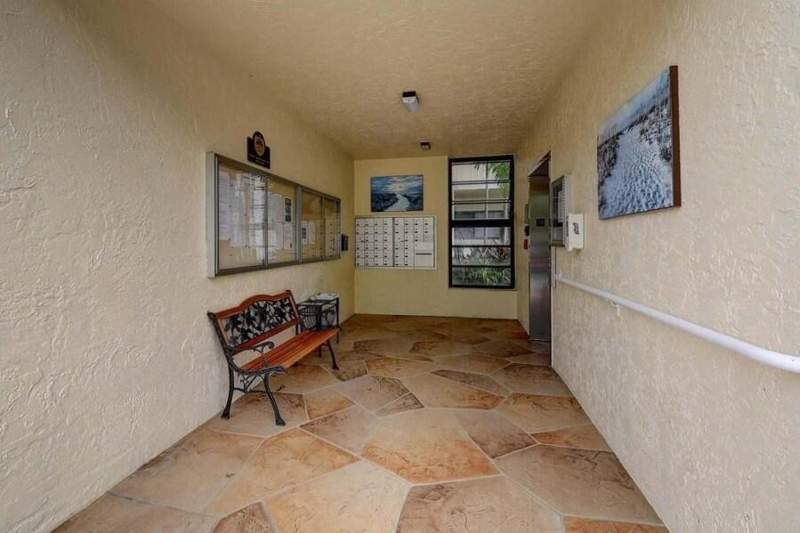 2 bedroom Condominium at 7290 Ashford Place #404, Huntington Lakes Sec Five Condos, Delray Beach — photo 4