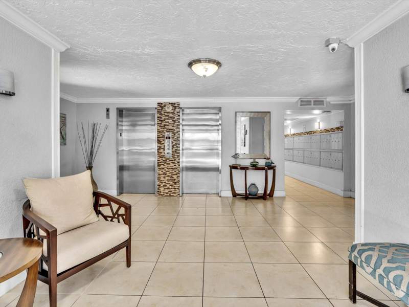 3 bedroom Condominium at 605 Oaks Drive #810, No 60 Palm-Aire Country Club, Pompano Beach — photo 5