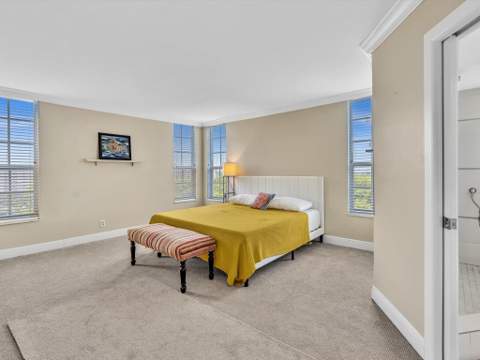 605 Oaks Drive #810, Pompano Beach FL - photo 8 of 52