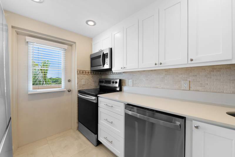 2 bedroom Condominium at 400 N Federal Highway #408, River House Towers Condo, Deerfield Beach — photo 4