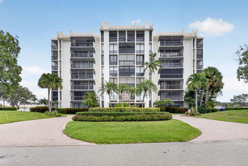 2 bedroom Condominium at 1761 SE Bridgewood Drive, Bridgewood Mid-Rise Condo, Boca Raton — photo 1