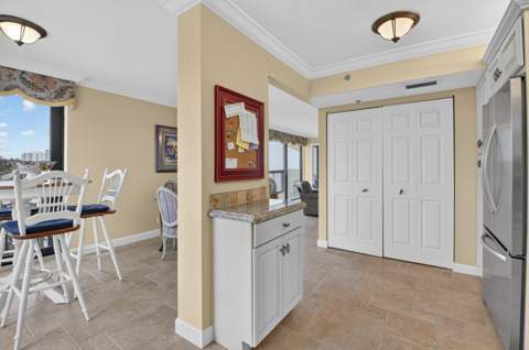1761 SE Bridgewood Drive, Boca Raton FL - photo 12 of 73