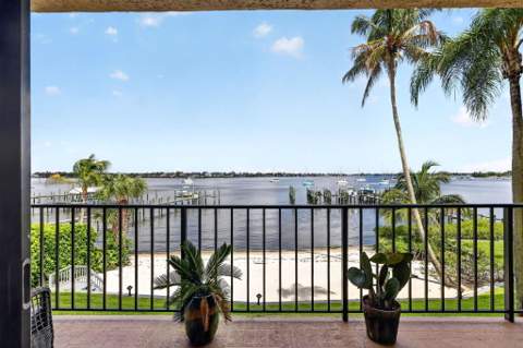 624 SW St Lucie Crescent #208, Stuart FL - photo 13 of 58