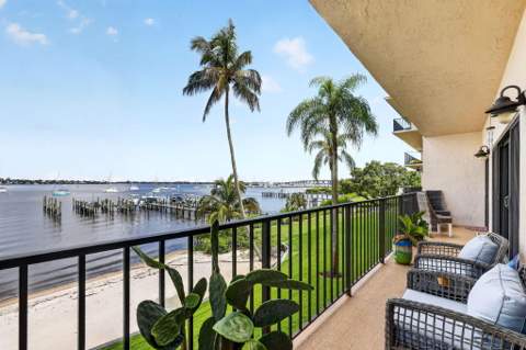 624 SW St Lucie Crescent #208, Stuart FL - photo 22 of 58