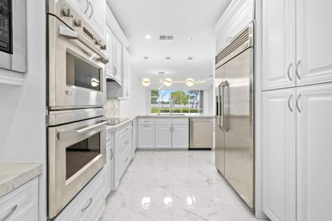 88 N Lakeshore Drive, Hypoluxo FL - photo 9 of 67