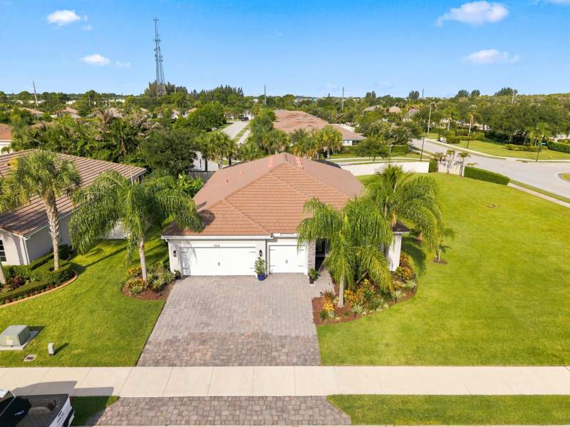 4 bedroom Single Family Residence at 7314 SW Kantner Drive, Tidewater Pointe, Stuart — photo 2