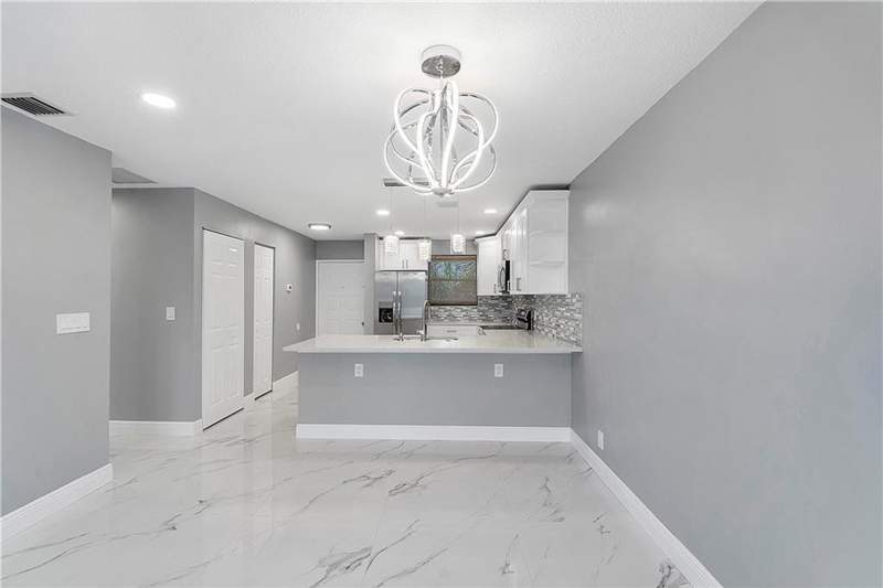 2 bedroom Condominium at 11477 NW 39th Court #305-1, Waters Edge Of Coral Springs, Coral Springs — photo 2