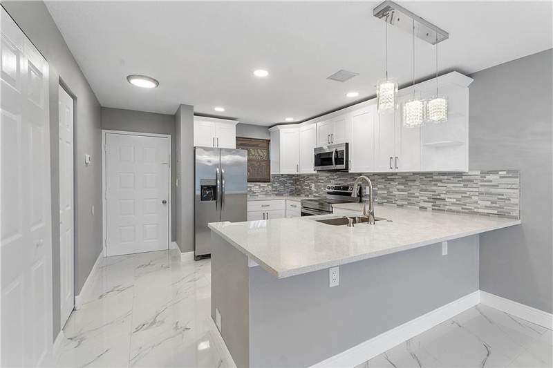 2 bedroom Condominium at 11477 NW 39th Court #305-1, Waters Edge Of Coral Springs, Coral Springs — photo 4