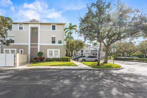 1012 Shoma Drive, Royal Palm Beach FL - photo 10 of 29