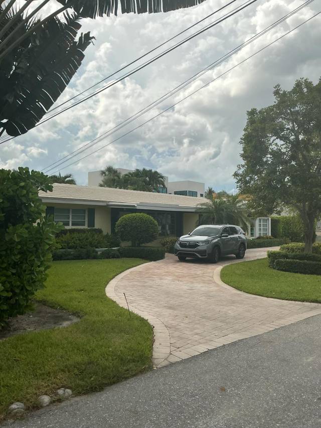 210 PALM Trail