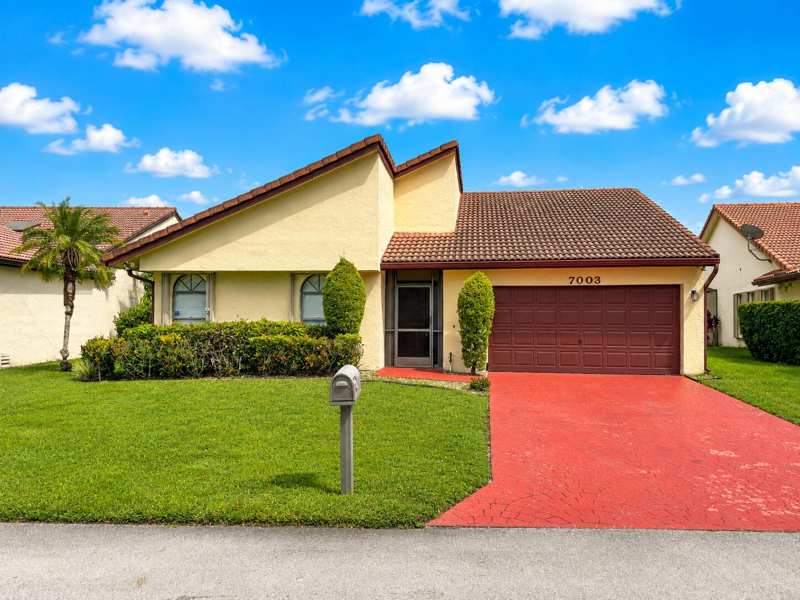 3 bedroom Single Family Residence at 7003 Golf Pointe Circle, Woodmont Tract 71, Tamarac — photo 1