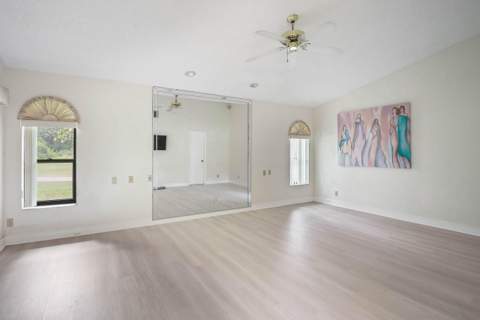 7003 Golf Pointe Circle, Tamarac FL - photo 19 of 55