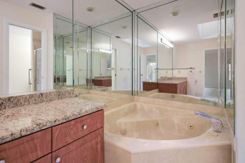 7003 Golf Pointe Circle, Tamarac FL - photo 24 of 55