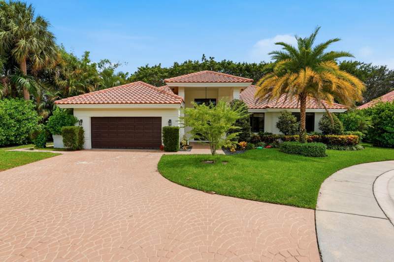 5 bedroom Single Family Residence at 2302 NW 66th Drive, Colony Point, Boca Raton — photo 2