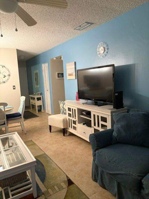 2811 S Garden Drive #308, Palm Springs FL - photo 8 of 26