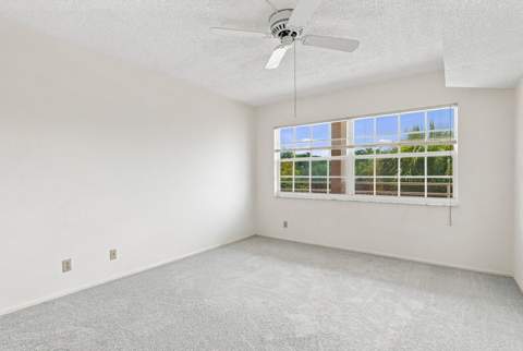 555 Oaks Lane #303, Pompano Beach FL - photo 20 of 51