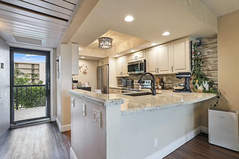 8 Royal Palm Way #3010, Boca Raton FL - photo 9 of 30