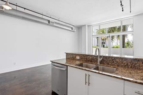 180 NE 4th Avenue #207, Delray Beach FL - photo 7 of 22