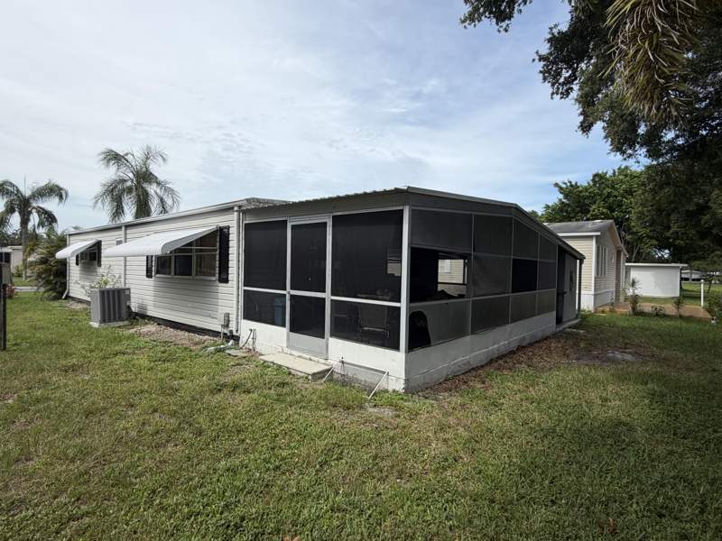 2 bedroom Mobile Home at 8167 Sandalwood Court, West Lakes Of Boca Raton Inc, Boca Raton — photo 4