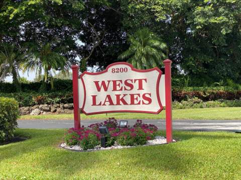 8167 Sandalwood Court, Boca Raton FL - photo 14 of 18