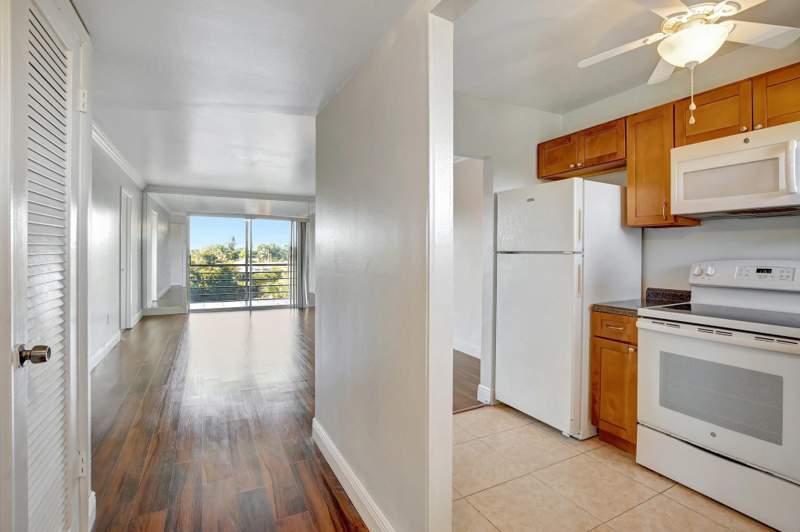 2 bedroom Condominium at 8225 Sunrise Lakes Boulevard #303, Sunrise Lakes Phase 2, Sunrise — photo 2