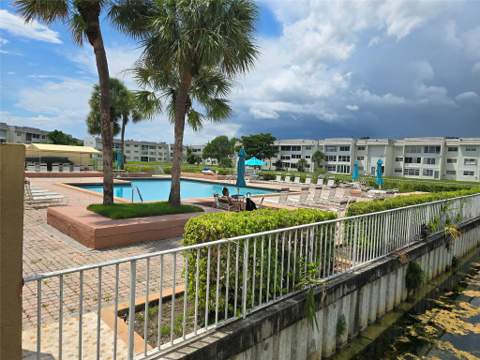 8225 Sunrise Lakes Boulevard #303, Sunrise FL - photo 20 of 36