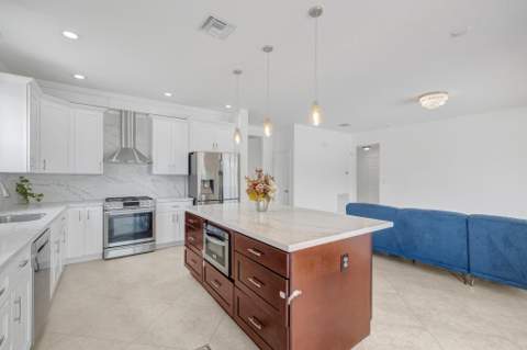 14315 NW 16th Court, Pembroke Pines FL - photo 13 of 35