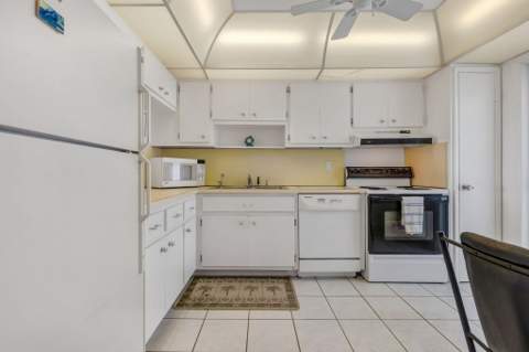 750 N Ocean Boulevard #1202, Pompano Beach FL - photo 16 of 66